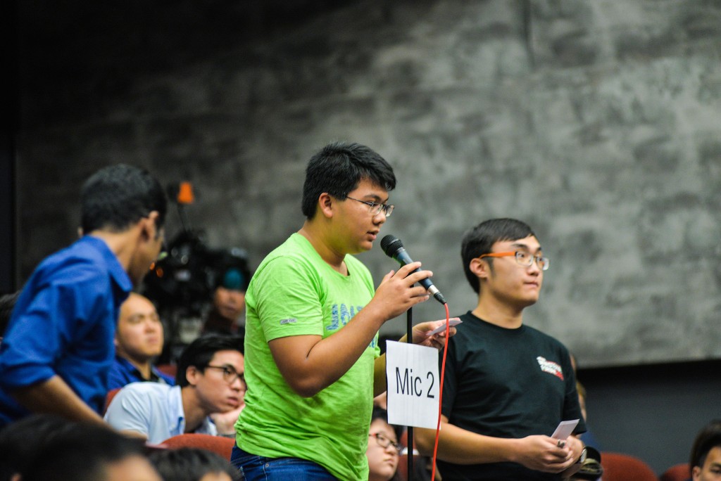 JOB SEARCH: Eric Valega Prawirodidjojo, 18, brought up the issue of locals competing with foreigners for jobs. PHOTO: KRISTAL TAI