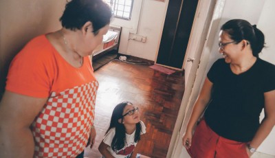 Growing up, Ms Sharon Teo, who is Mr Teo and Mdm Yeow’s third child, stayed in this room with her youngest brother. Both siblings eventually moved out after marriage, but Ms Teo returned during her confinement period to be taken care of by Mdm Yeow. Both Ms Teo, 42, and her daughter have stayed in this same room at Rochor Centre, as nine-year-old Jiayi is looked after by her grandparents when her parents are at work. “It was very different last time — even different genders still have to live together, not like kids nowadays, can have their own room,” said Ms Teo.